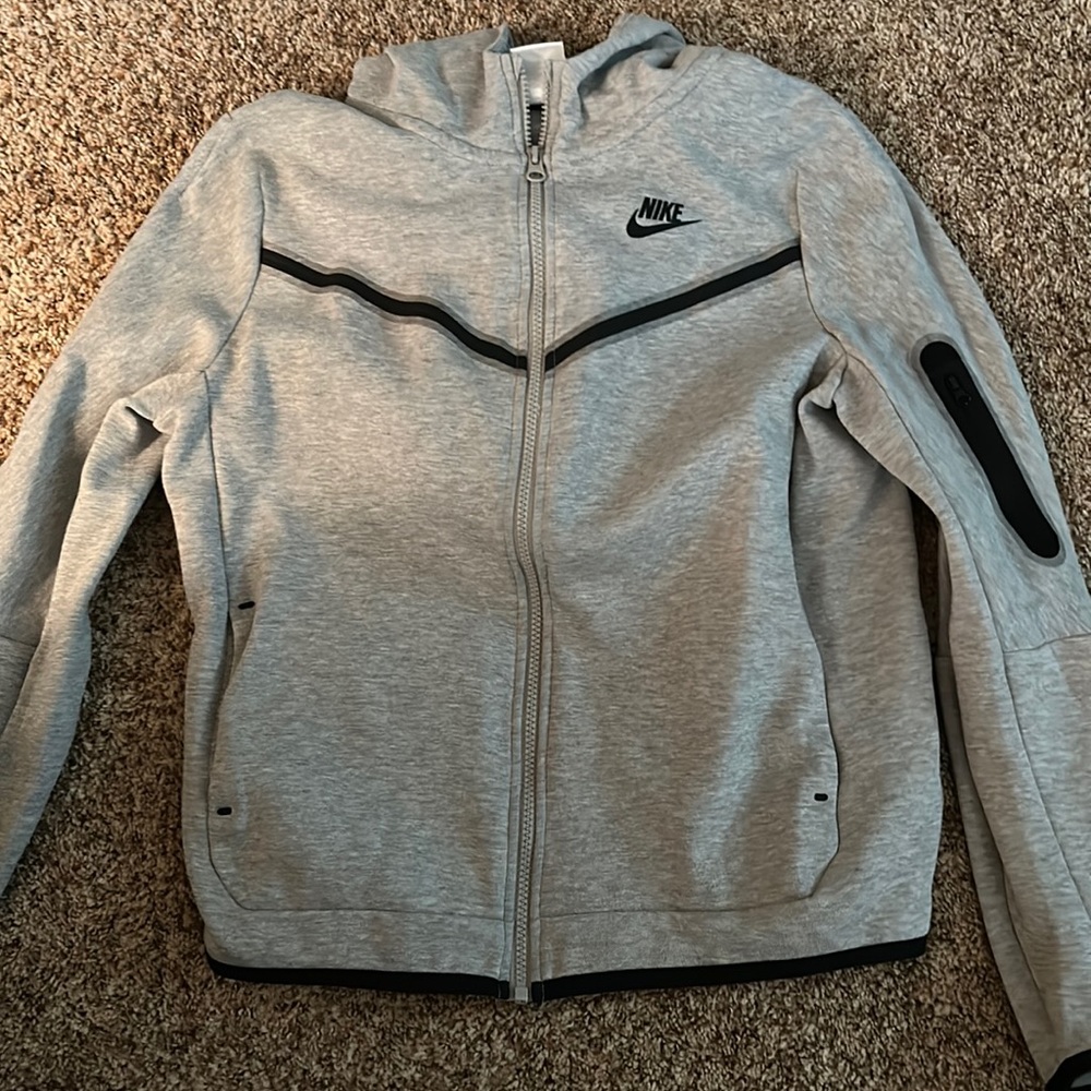 Nike Tech